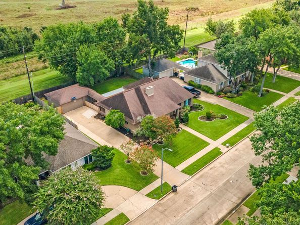1207 Bittersweet Drive, Richmond TX 77406