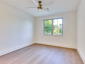 1570 Cheshire Lane, Houston TX 77018