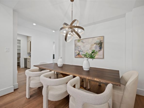 1570 Cheshire Lane, Houston TX 77018