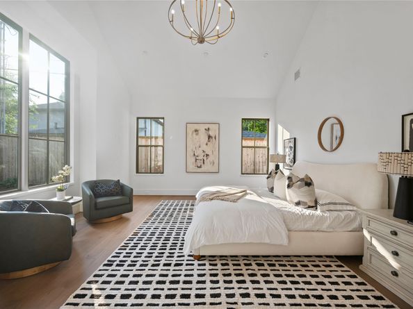1570 Cheshire Lane, Houston TX 77018