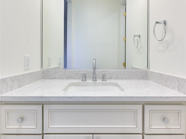 1570 Cheshire Lane, Houston TX 77018
