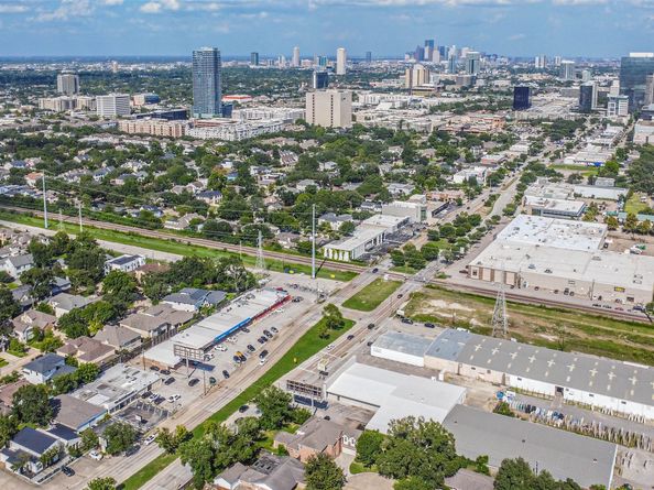 4406 Ingersoll Street, Houston TX 77027