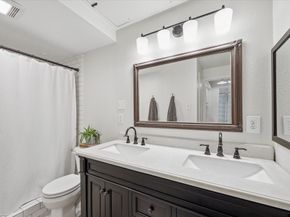 2100 Tanglewilde Street 297, Houston TX 77063