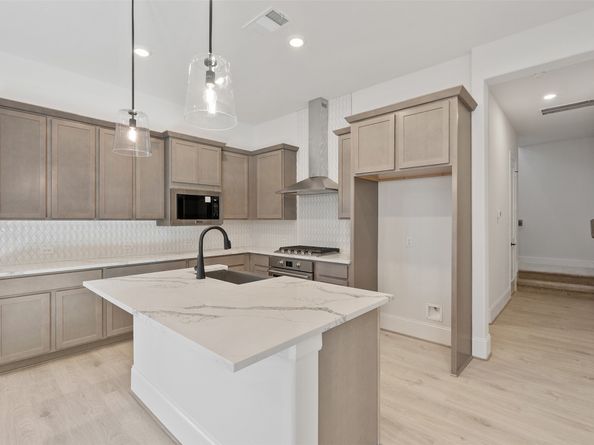 12035 Royal Oaks Run Drive, Houston TX 77082