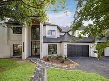 18 Hunnewell Way