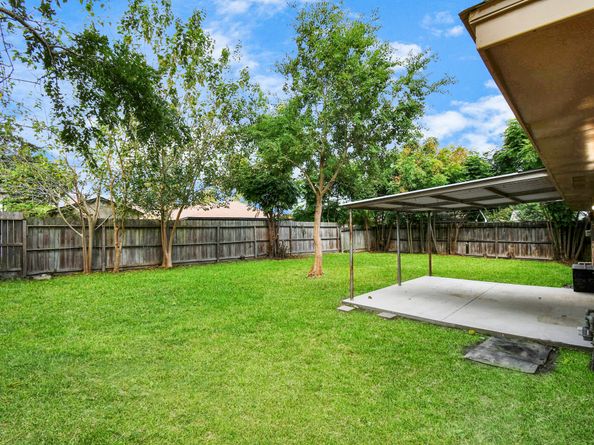 531 Edgebrook Drive, Houston TX 77034