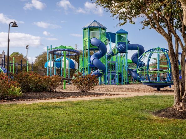 17602 S Summit Canyon Drive, Houston TX 77095