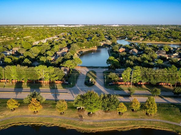 17602 S Summit Canyon Drive, Houston TX 77095