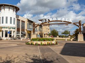 17602 S Summit Canyon Drive, Houston TX 77095