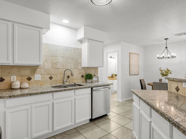 17602 S Summit Canyon Drive, Houston TX 77095