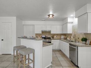 17602 S Summit Canyon Drive, Houston TX 77095