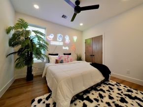 2205 Staples St B, Houston TX 77026