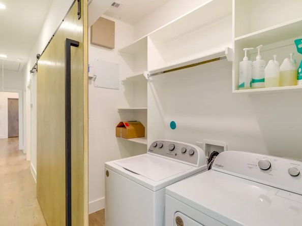 2205 Staples St B, Houston TX 77026