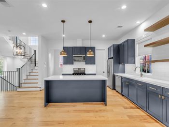204 Burr Street