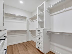 123 Amundsen Street B, Houston TX 77009