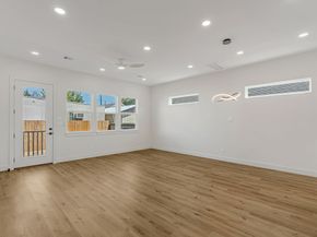 123 Amundsen Street B, Houston TX 77009