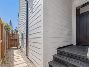 123 Amundsen Street B, Houston TX 77009