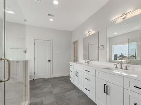 123 Amundsen Street B, Houston TX 77009