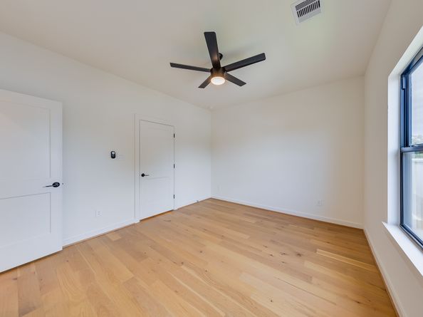 5709 Gano Street, Houston TX 77009