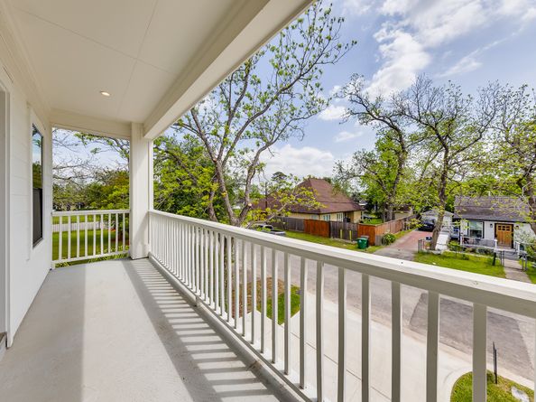 5709 Gano Street, Houston TX 77009