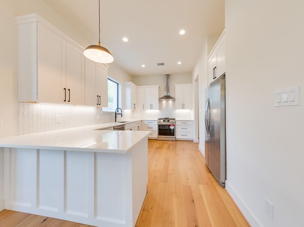 5709 Gano Street, Houston TX 77009