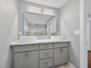 1933 Santa Rosa Street, Houston TX 77023