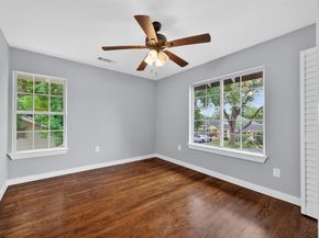 1933 Santa Rosa Street, Houston TX 77023