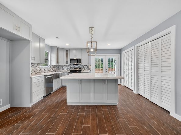 1933 Santa Rosa Street, Houston TX 77023
