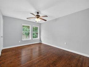 1933 Santa Rosa Street, Houston TX 77023