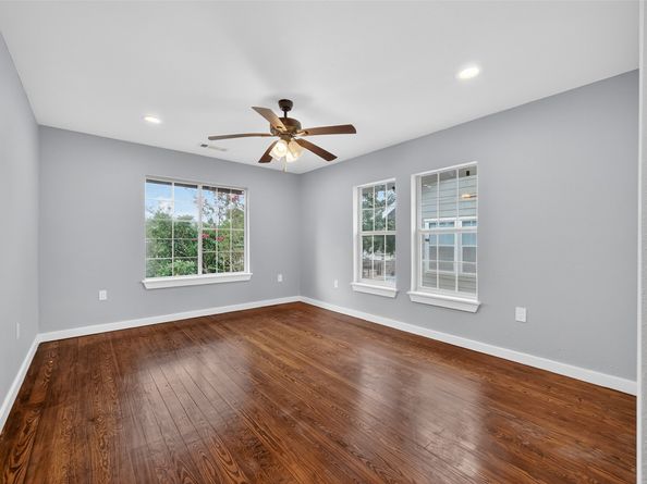 1933 Santa Rosa Street, Houston TX 77023