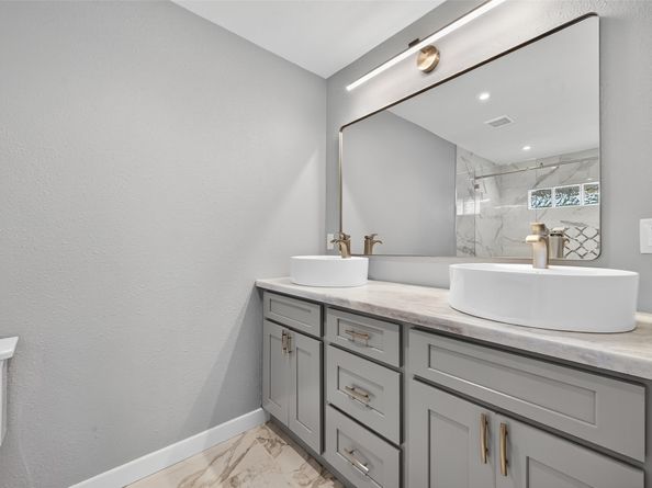 1933 Santa Rosa Street, Houston TX 77023