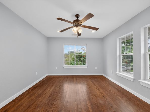 1933 Santa Rosa Street, Houston TX 77023