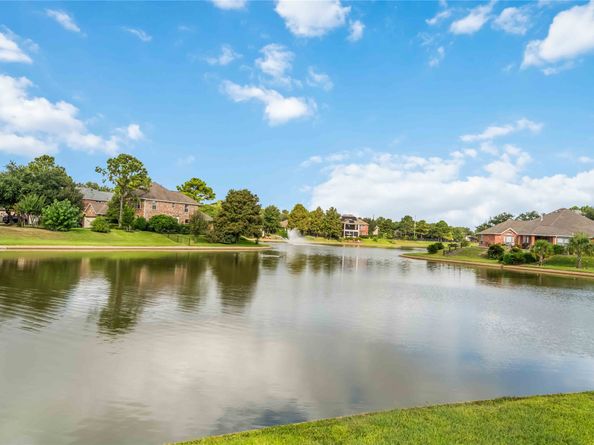 17018 Arrows Peak Lane, Houston TX 77095
