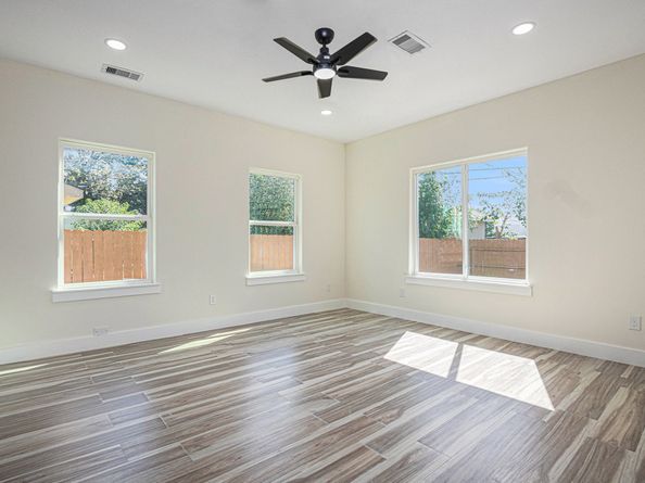 9807 Bamboo A, Houston TX 77041