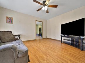 118 W Doverfield Drive, Houston TX 77037