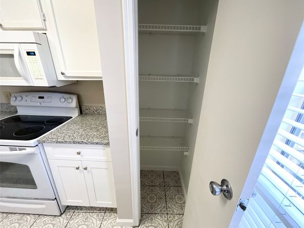 1515 Sandy Springs Road 1808, Houston TX 77042
