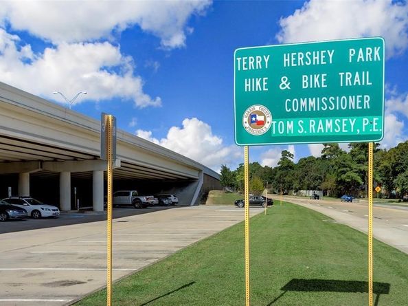 1515 Sandy Springs Road 1808, Houston TX 77042