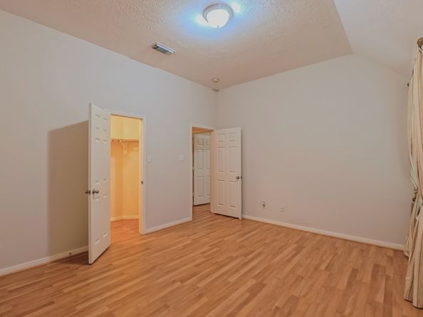 15811 Sandisfield Lane, Houston TX 77084