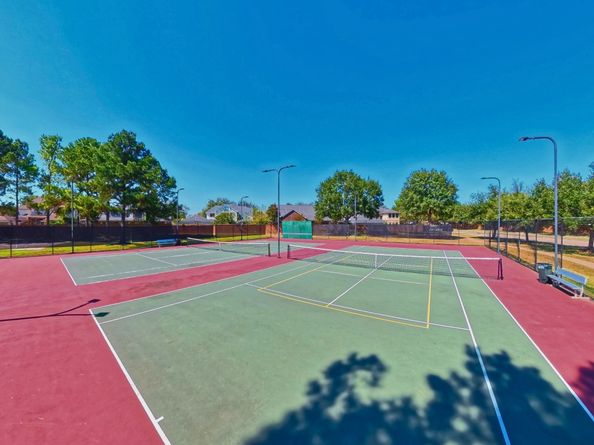 15811 Sandisfield Lane, Houston TX 77084