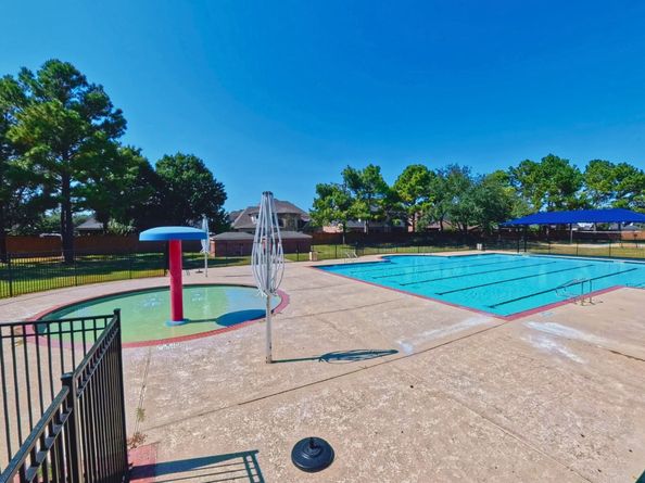 15811 Sandisfield Lane, Houston TX 77084