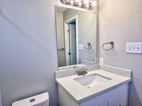 415 Sevenhampton Lane, Houston TX 77015