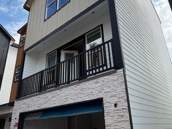 2707 Berry Street, Houston TX 77004