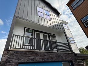 2707 Berry Street, Houston TX 77004