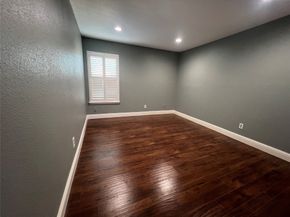 840 Threadneedle Street 220, Houston TX 77079