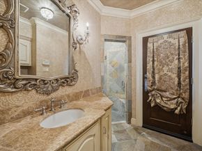 47 N Regent Oak, The Woodlands TX 77381