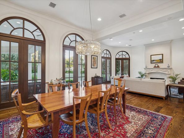 47 N Regent Oak, The Woodlands TX 77381
