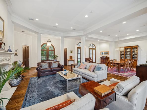 47 N Regent Oak, The Woodlands TX 77381
