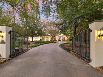 47 N Regent Oak