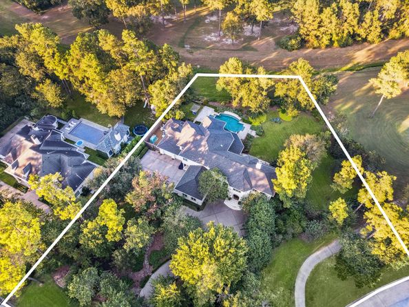 47 N Regent Oak, The Woodlands TX 77381