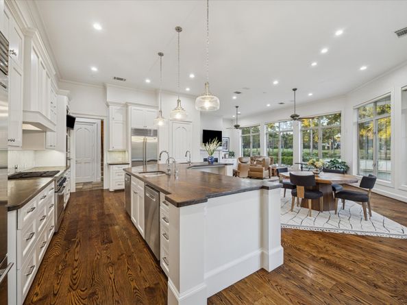 47 N Regent Oak, The Woodlands TX 77381